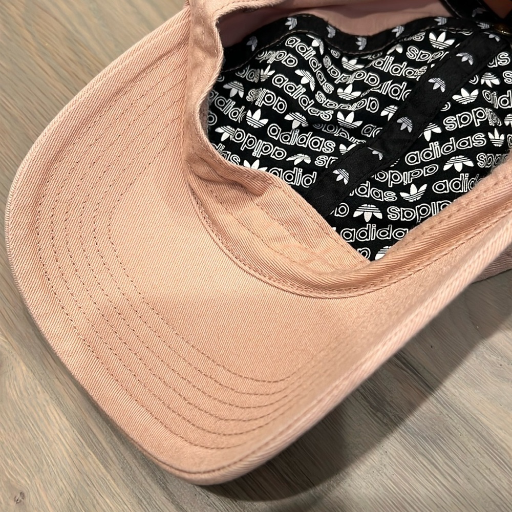 Adidas hat - Picture 3 of 4